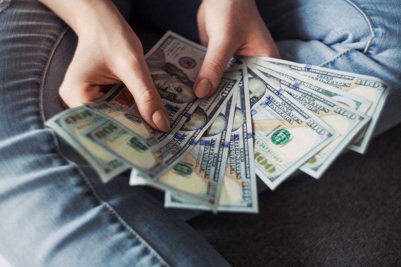 HOW TO INCENTIVIZE AND BONUS