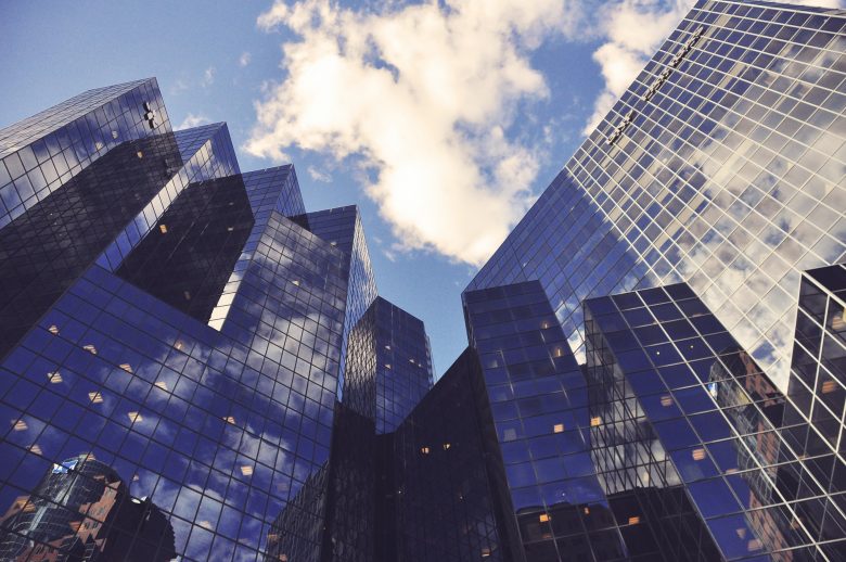 HOW TO BUILD THE LARGEST COMPANY IN THE WORLD